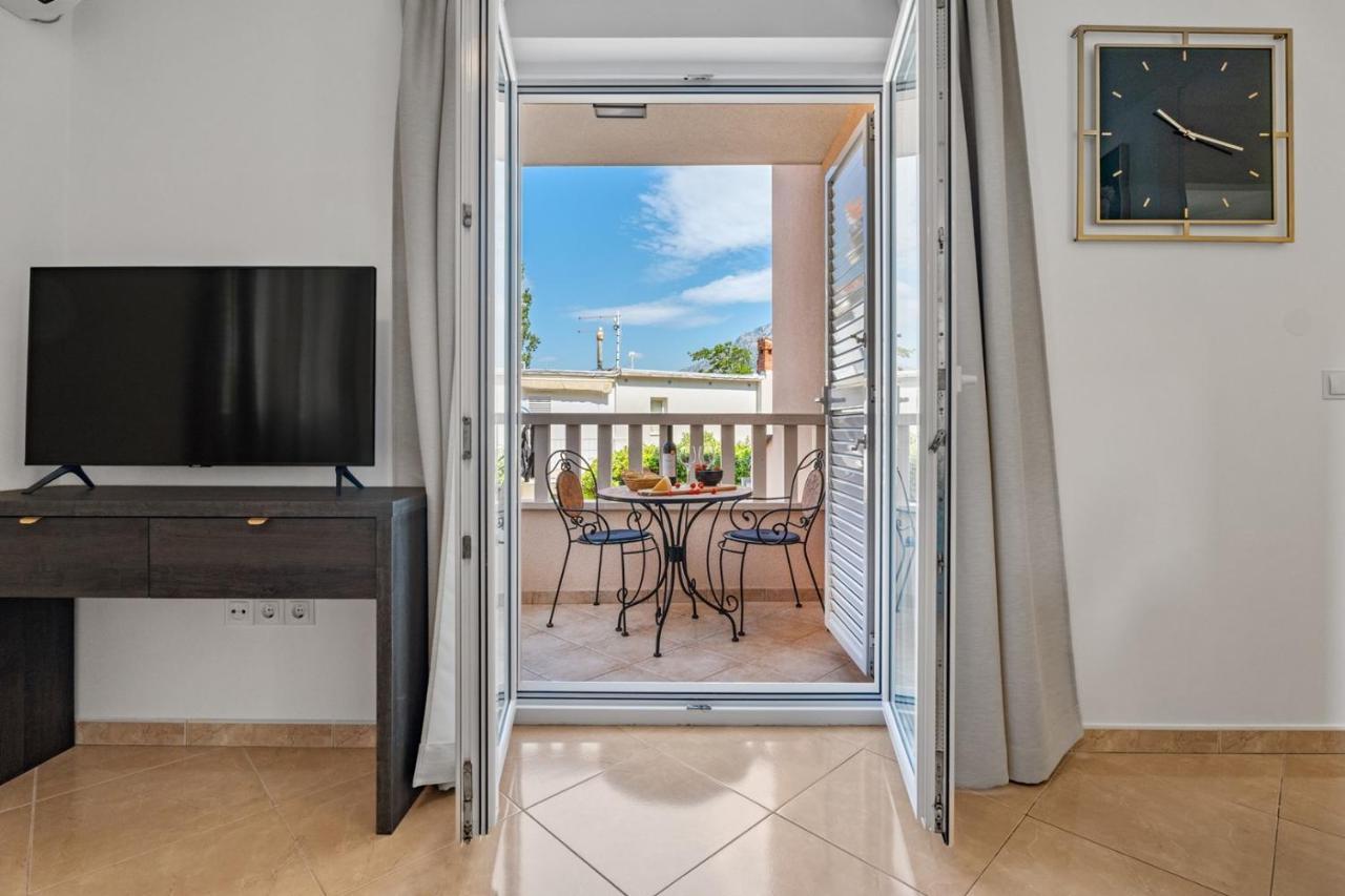 Villa Lux Promajna Exteriér fotografie